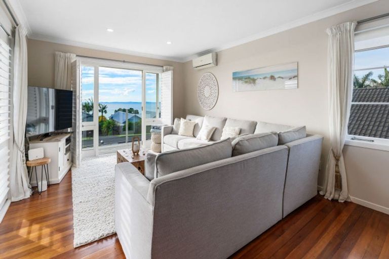 Photo of property in 48 Torkar Road, Clarks Beach, 2122