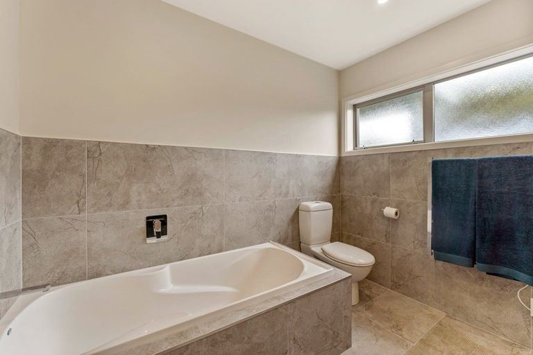 Photo of property in 56 Paetawa Road, Peka Peka, Waikanae, 5391