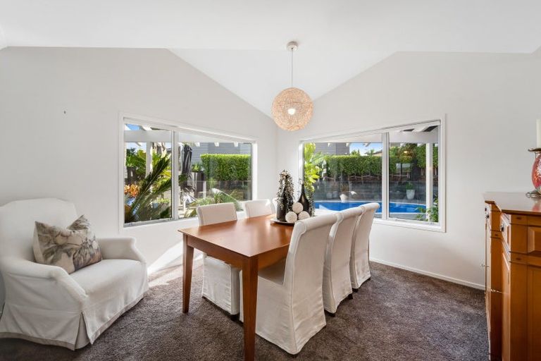 Photo of property in 53 Manor Park, Sunnyhills, Auckland, 2010