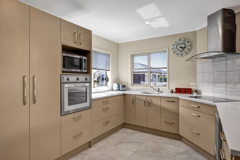 Photo of property in 24 Princes Street, Hawera, 4610