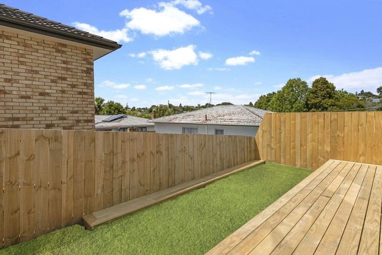 Photo of property in 26d Sheridan Drive, New Lynn, Auckland, 0600