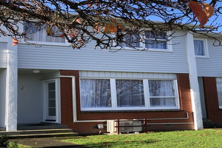 Photo of property in Shakespeare Flats, 8/48 Merton Street, Trentham, Upper Hutt, 5018