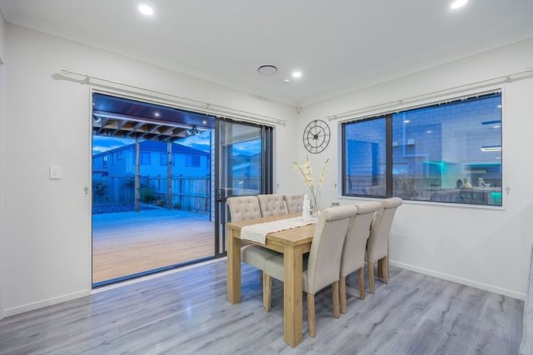 Photo of property in 10 Drumconnell Drive, Flat Bush, Auckland, 2019