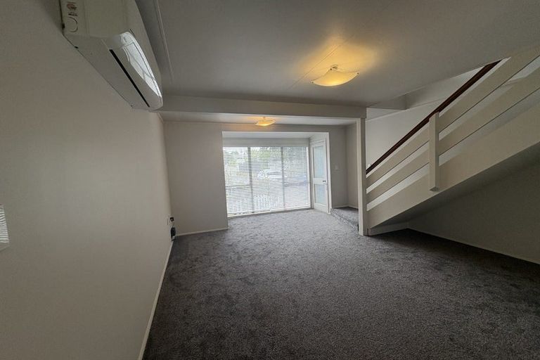 Photo of property in 35 Western Hills Drive, Kensington, Whangarei, 0112