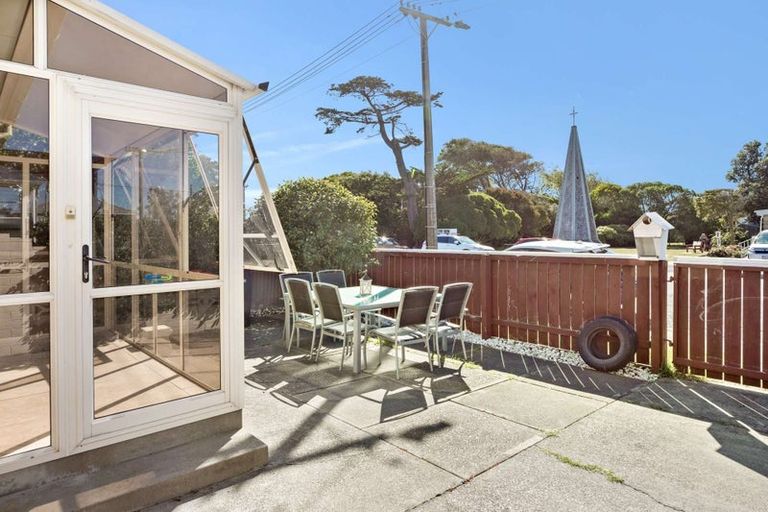 Photo of property in 2/7 Collingwood Street, New Brighton, Christchurch, 8061