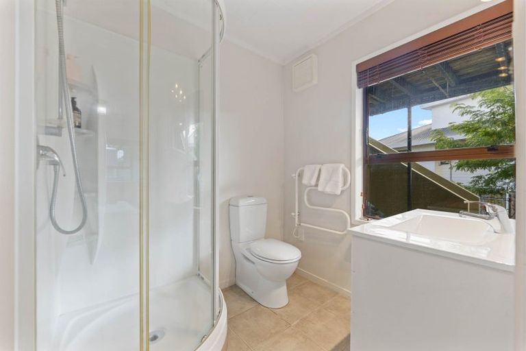 Photo of property in 73 Chesham Avenue, Richmond Heights, Taupo, 3330