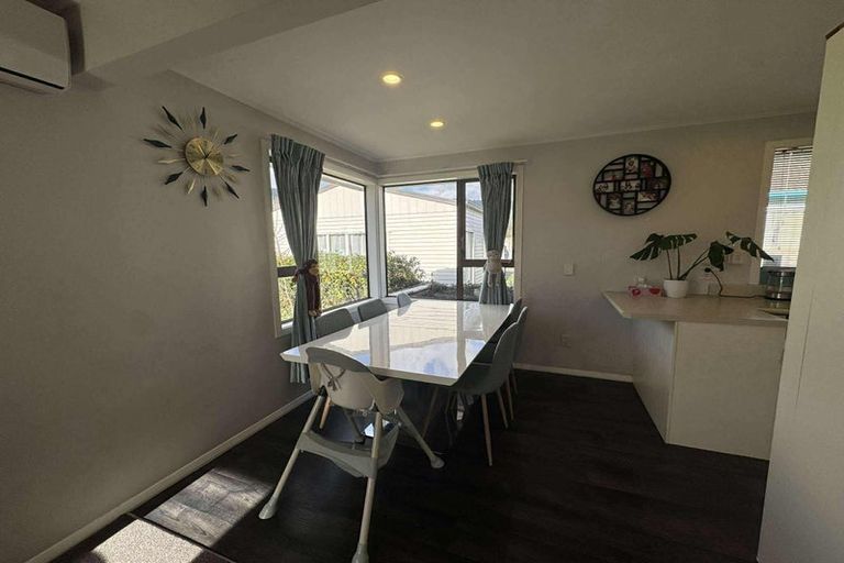 Photo of property in 312 Stokes Valley Road, Stokes Valley, Lower Hutt, 5019