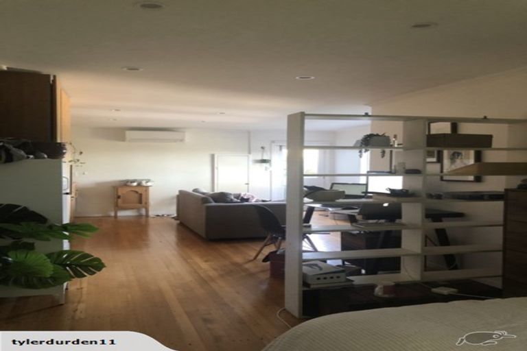 Photo of property in 74 Mills Road, Brooklyn, Wellington, 6021