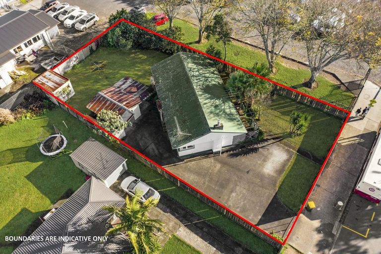 Photo of property in 13c Edinburgh Avenue, Rosehill, Papakura, 2113