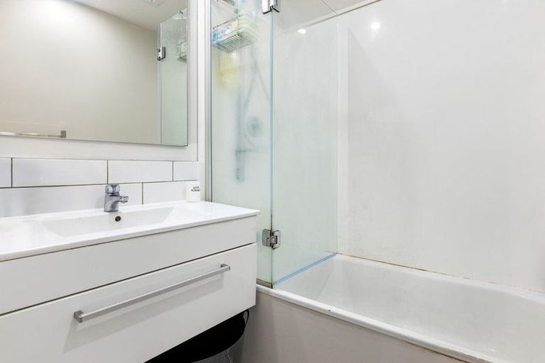 Photo of property in 3/11 Peverel Street, Riccarton, Christchurch, 8011