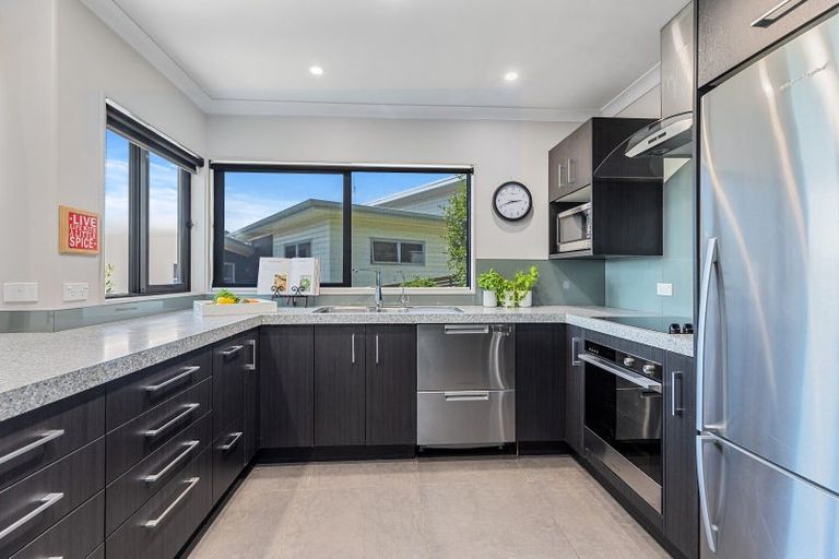 Photo of property in 18 Ko Place, Pyes Pa, Tauranga, 3112