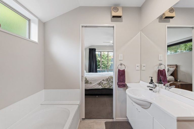 Photo of property in 1/31 Hillsborough Terrace, Hillsborough, Christchurch, 8022