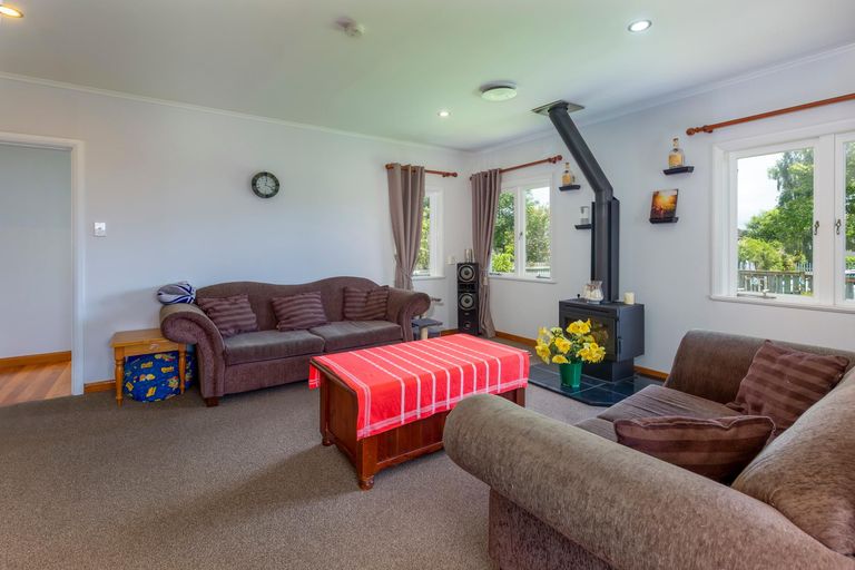 Photo of property in 1 Carr Street, Tuakau, 2121