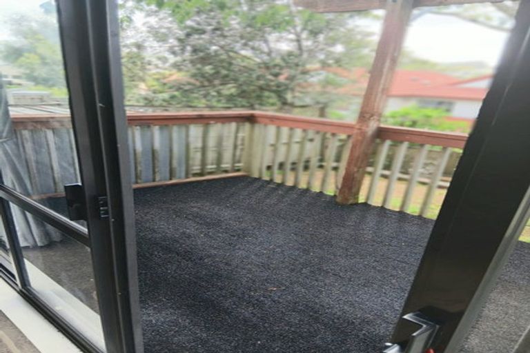 Photo of property in 6/44 Fields Parade, Oteha, Auckland, 0632