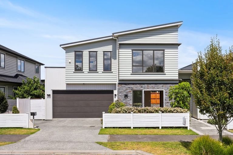 Photo of property in 9 Mccaw Avenue, Whenuapai, Auckland, 0618