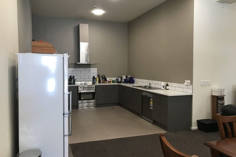 Photo of property in Luxford Villas, 116/72u Herald Street, Berhampore, Wellington, 6023
