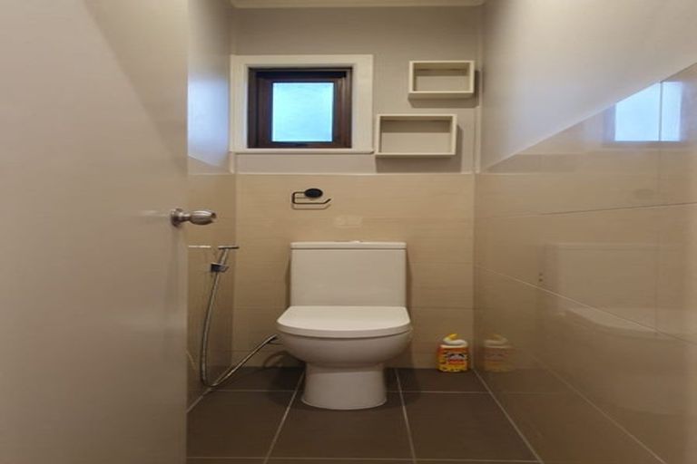 Photo of property in 71 Stottholm Road, Titirangi, Auckland, 0604