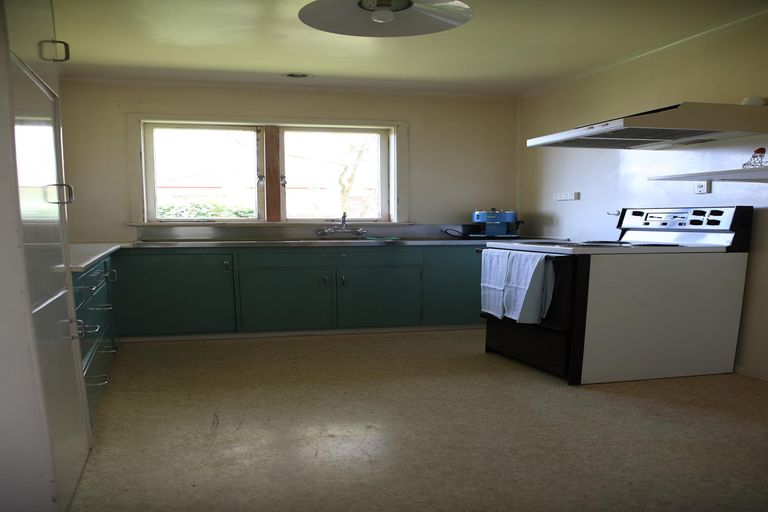 Photo of property in 32 Youngs Road, Papakura, 2110