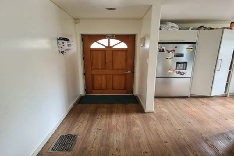 Photo of property in 2/79 Mountbatten Avenue, Hillcrest, Auckland, 0627