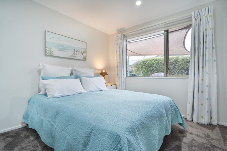 Photo of property in 95 Ferry Road, Clive, 4102