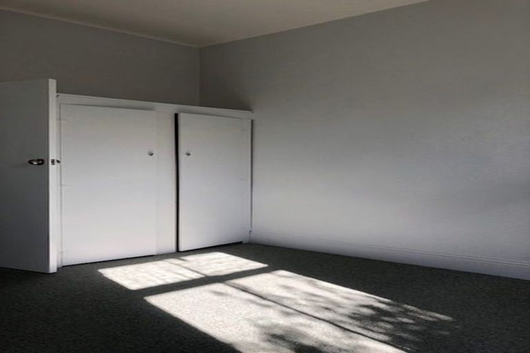 Photo of property in 6 Oxford Street, Marton, 4710