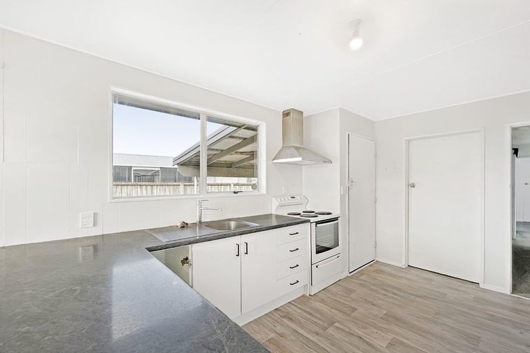 Photo of property in 27 Cross Street, Castlecliff, Whanganui, 4501
