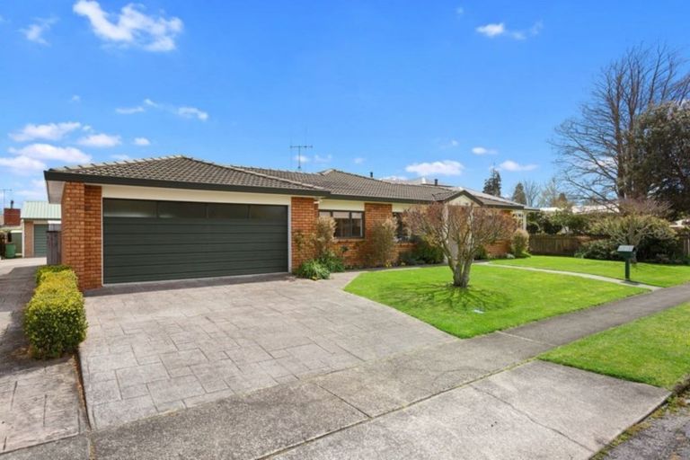 Photo of property in 26 Grey Street, Cambridge, 3434