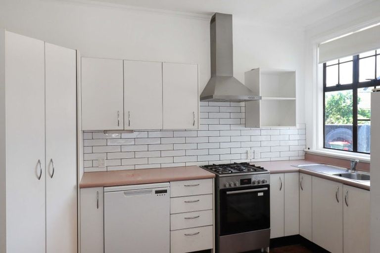 Photo of property in 42 Hobart Street, Miramar, Wellington, 6022