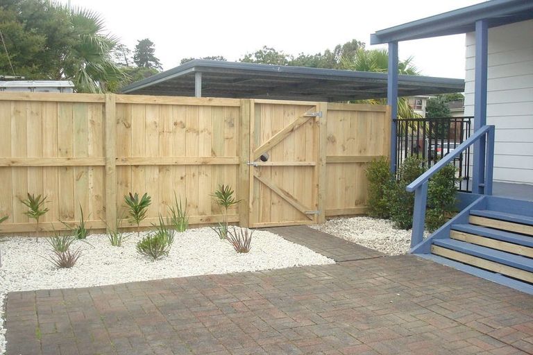 Photo of property in 21 Aberfeldy Avenue, Highland Park, Auckland, 2010