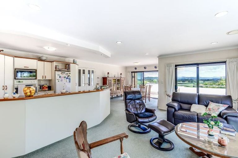 Photo of property in 49 Greenfield Drive, Western Heights, Hamilton, 3200