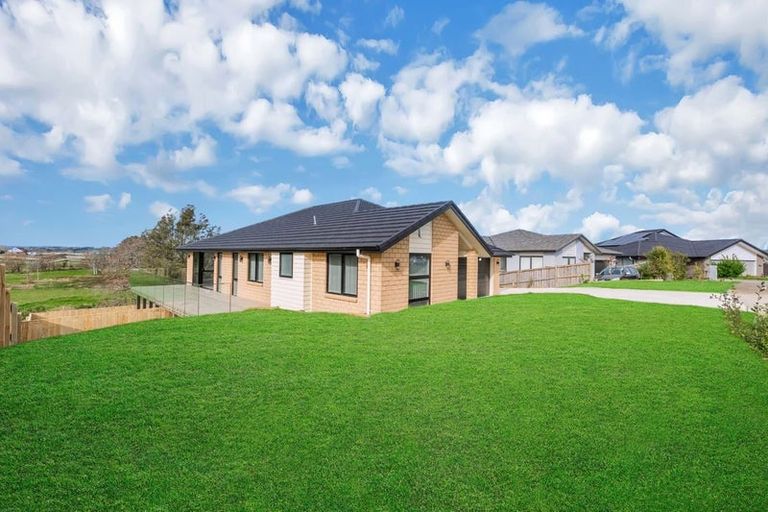 Photo of property in 14 Thomason Crescent, Pokeno, 2402