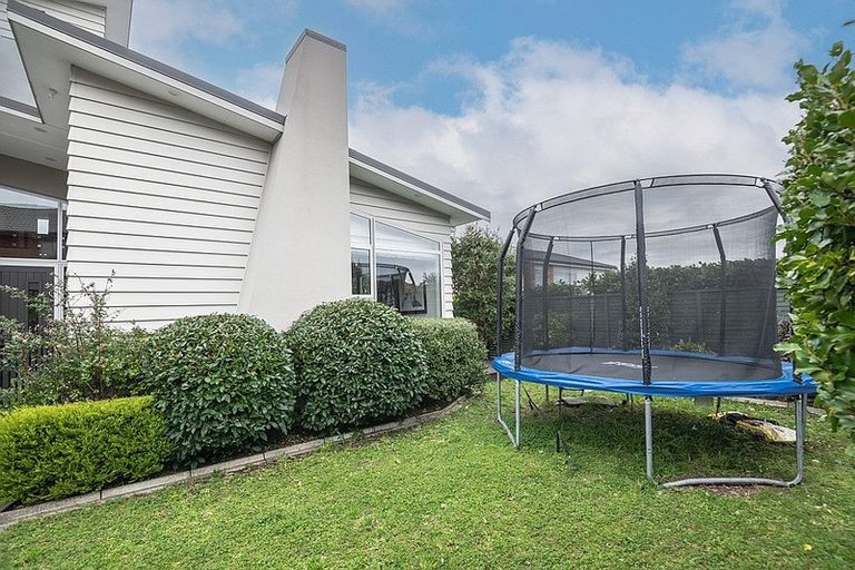 Photo of property in 41 Mauldeth Terrace, Churton Park, Wellington, 6037