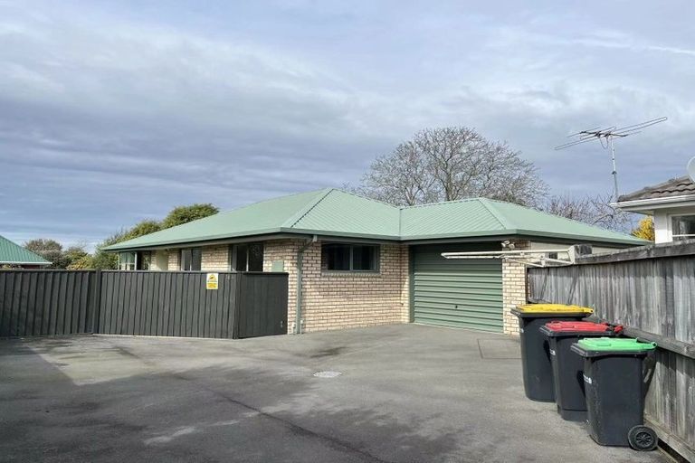 Photo of property in 14a Larch Place, Casebrook, Christchurch, 8051