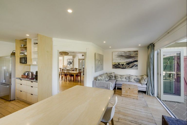 Photo of property in 10 Moori Road, Waimarama, 4294