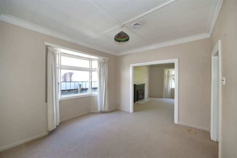 Photo of property in 214 Mayfair Avenue, Mayfair, Hastings, 4122