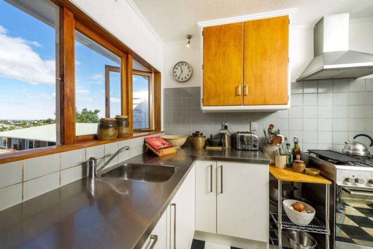 Photo of property in 3/7 Lydia Avenue, Northcote, Auckland, 0627