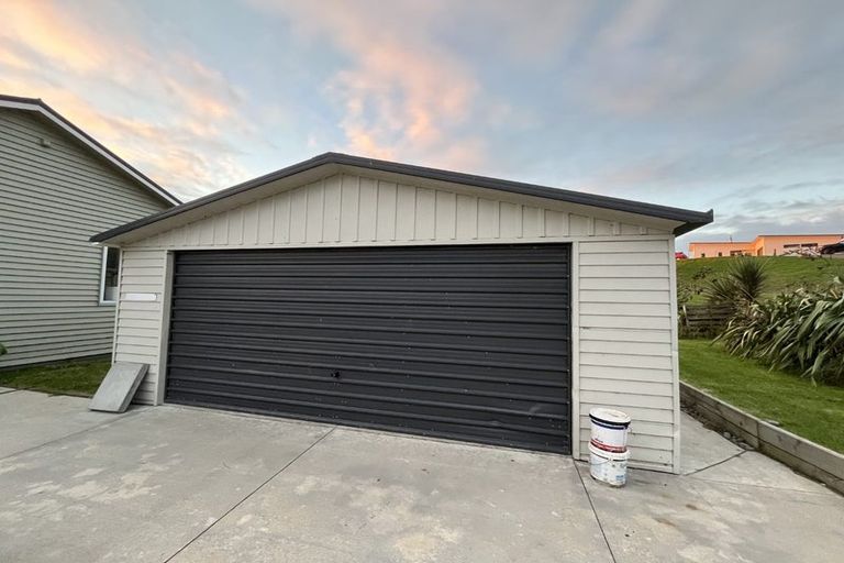 Photo of property in 136 Derham Road, Te Horo, Otaki, 5581