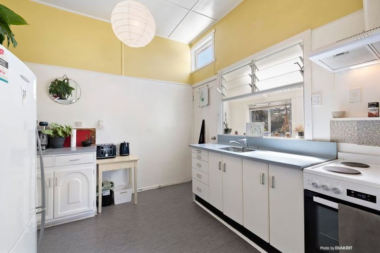 Photo of property in 213 The Parade, Island Bay, Wellington, 6023