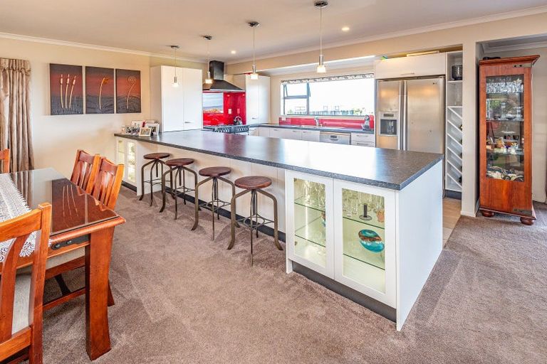 Photo of property in 10 Okiwa Terrace, Waiinu Beach, Whanganui, 4588