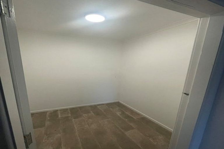 Photo of property in 39 Miro Street, Inglewood, 4330