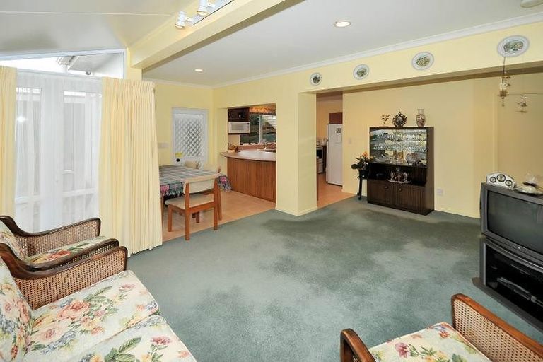Photo of property in 110 Glamorgan Drive, Torbay, Auckland, 0630