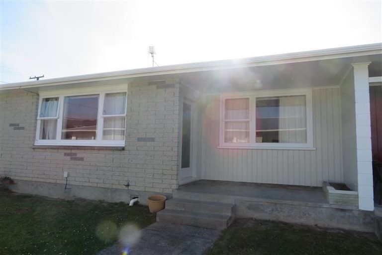 Photo of property in 2/2 Copeland Street, Hutt Central, Lower Hutt, 5011