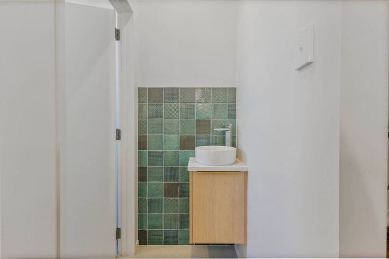Photo of property in 44c Bruce Road, Glenfield, Auckland, 0629