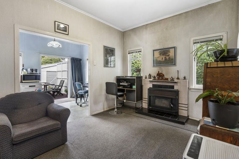 Photo of property in 93 Lynwood Road, New Lynn, Auckland, 0600