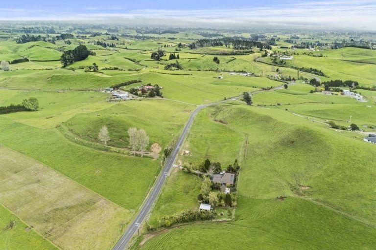 Photo of property in 863 Tarata Road, Kaimata, Inglewood, 4387