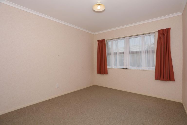 Photo of property in 28 Parnell Heights Drive, Kelvin Grove, Palmerston North, 4414