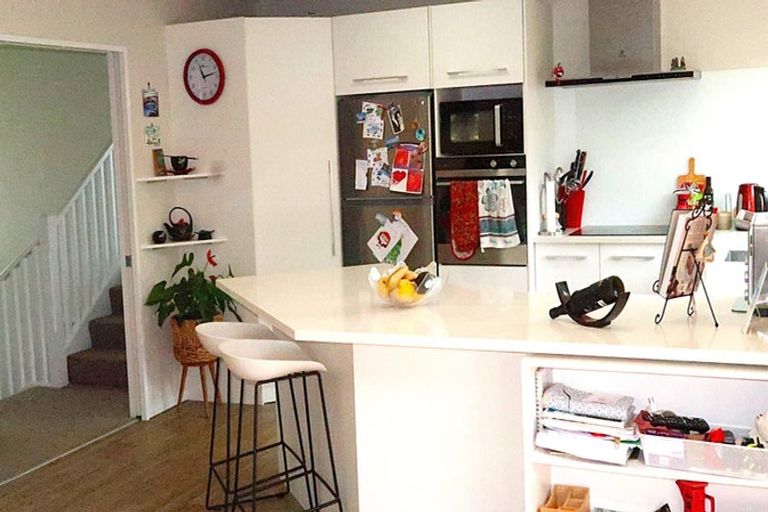 Photo of property in 3 Grovenor Drive, Orewa, 0931