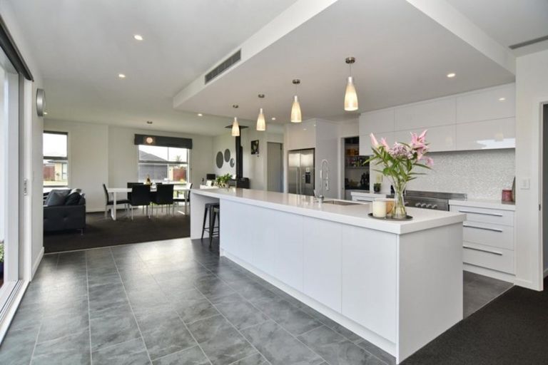 Photo of property in 6 Crampton Close, Kaiapoi, 7630