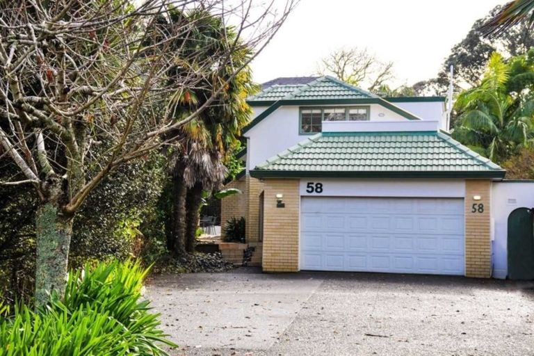 Photo of property in 58 Seabreeze Road, Narrow Neck, Auckland, 0624