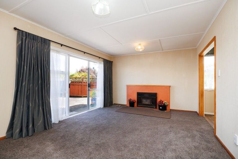 Photo of property in 17 Piper Place, Roslyn, Palmerston North, 4414